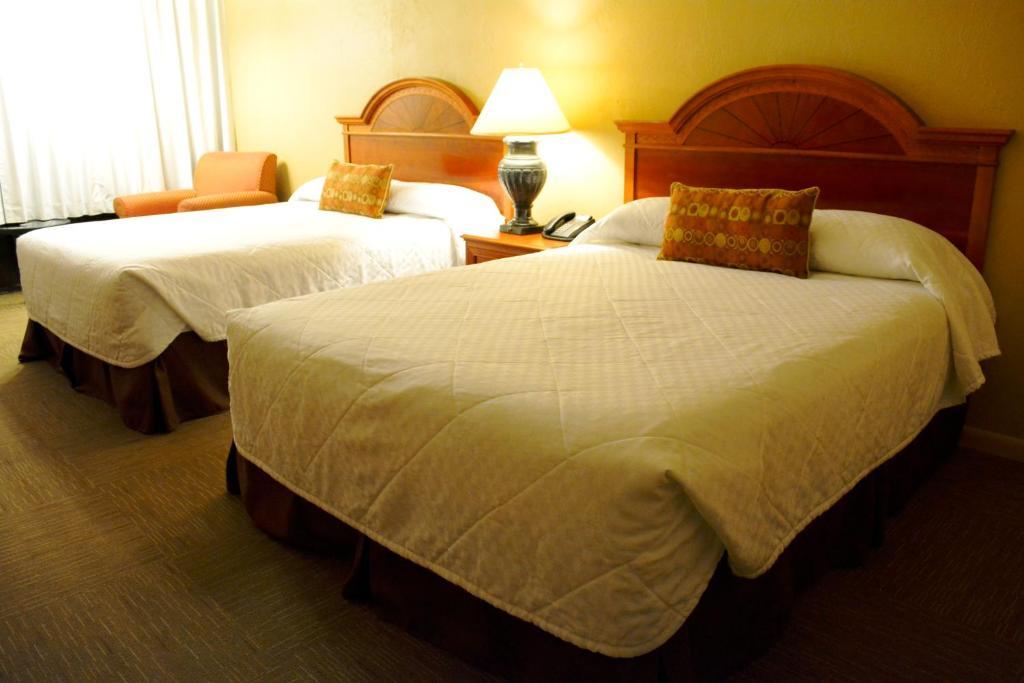 คริสตัล โคฟ ริเวอร์ฟรอนต์ รีสอร์ต Hotel พาแลตกา ภายนอก รูปภาพ